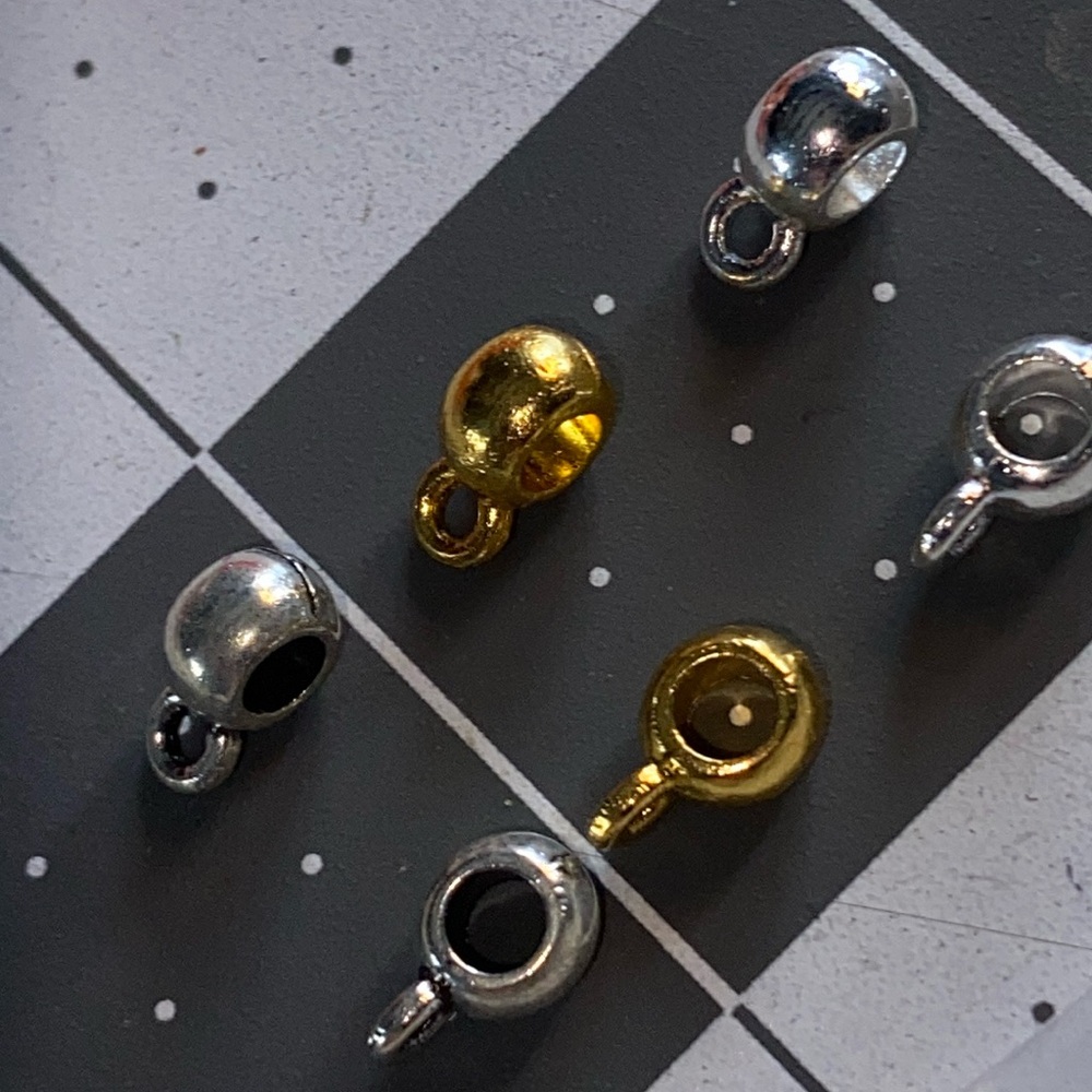 Findings: Charm Conector